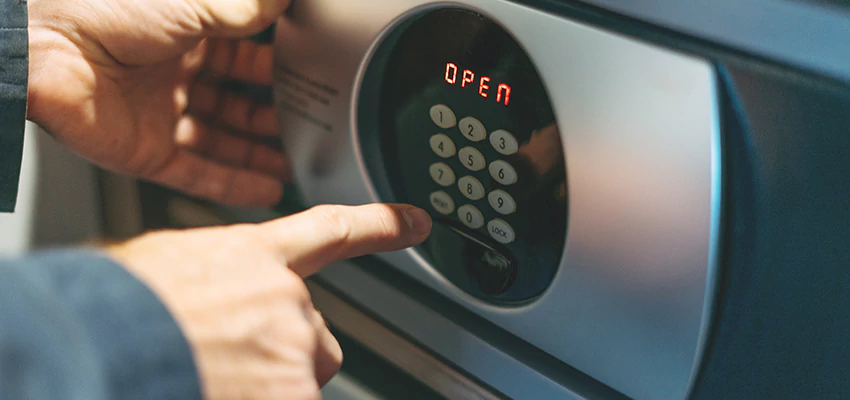 Cash Safe Openers in University, Florida