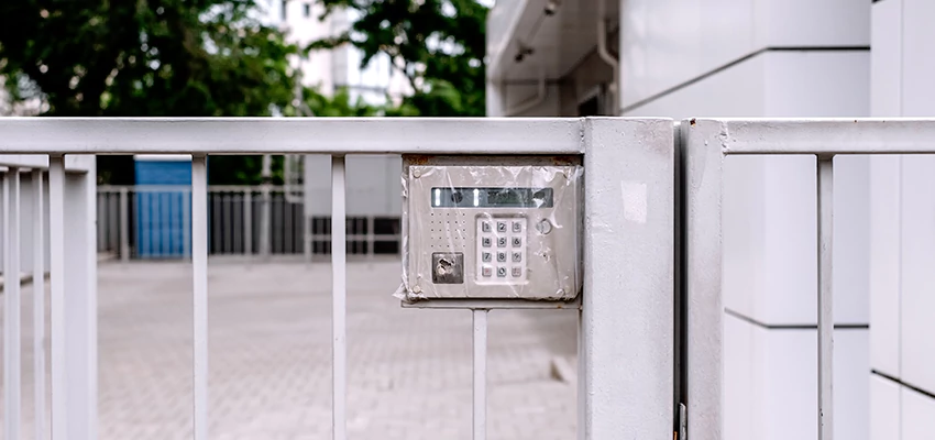 Gate Locks For Metal Gates in University, Florida