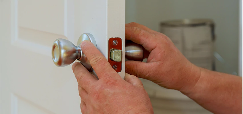 AAA Locksmiths For lock Replacement in University, Florida