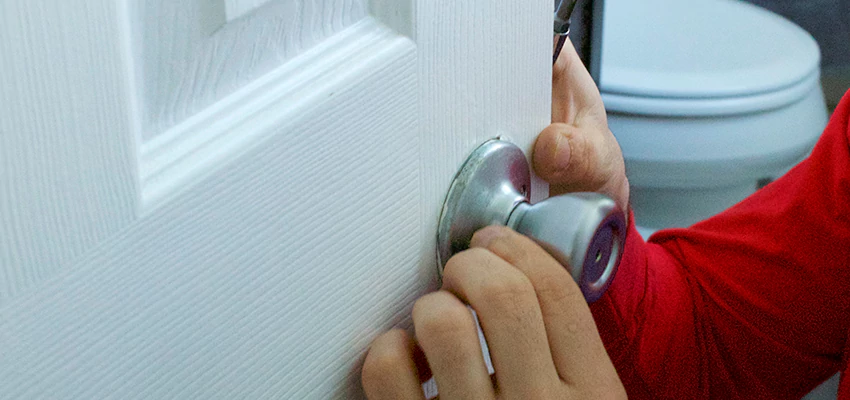 Vintage Door Knob Replacement in University, FL