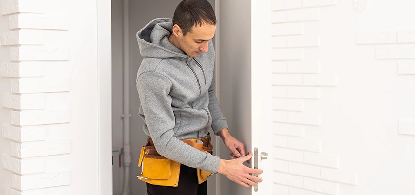 Nighttime Locksmith Near Me in University, FL